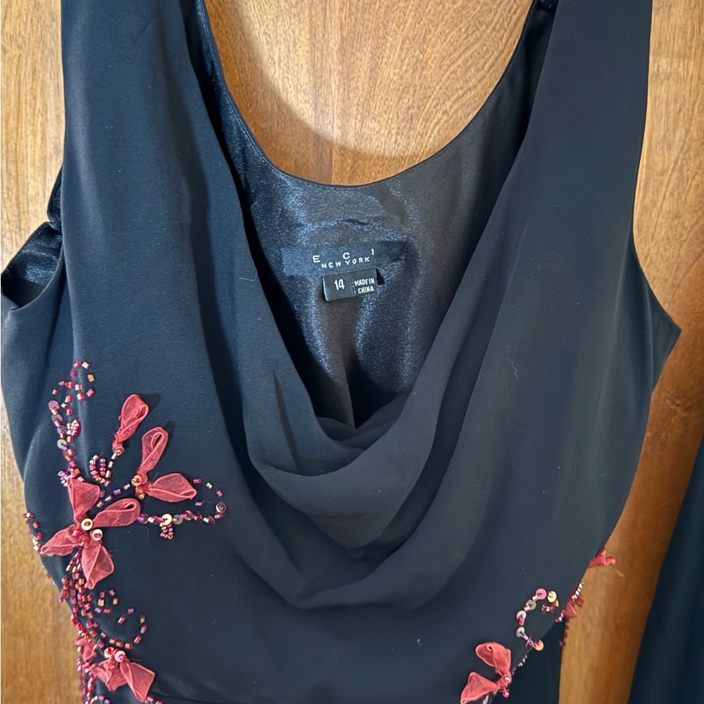 Elegant Black and coral accented Floral Dress 2piece set. - Picture 2 of 3
